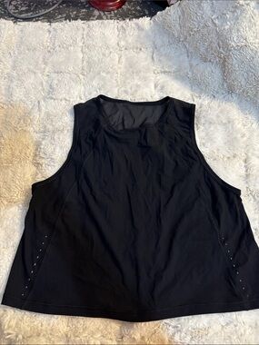 Lululemon Black Women's Performance Tank Top crop